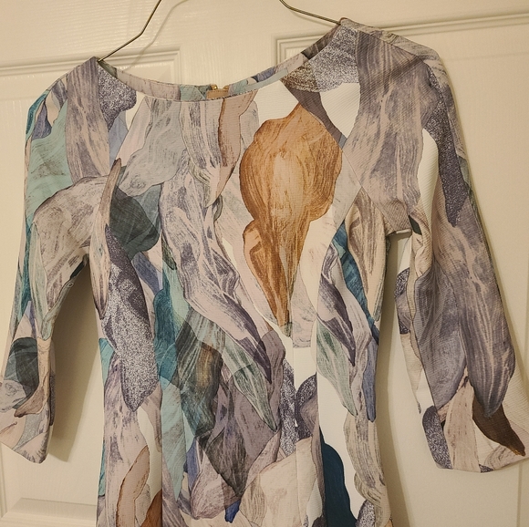 Colorful Patterned Fitted Dress - Picture 10 of 15